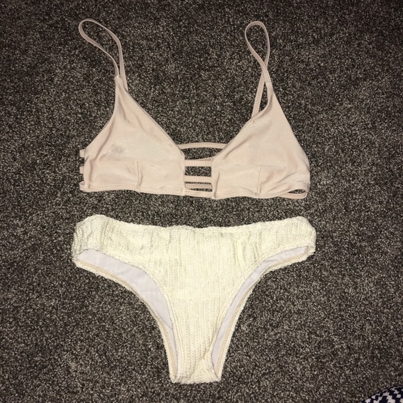 Beige and off white bikini - Picture 1 of 2